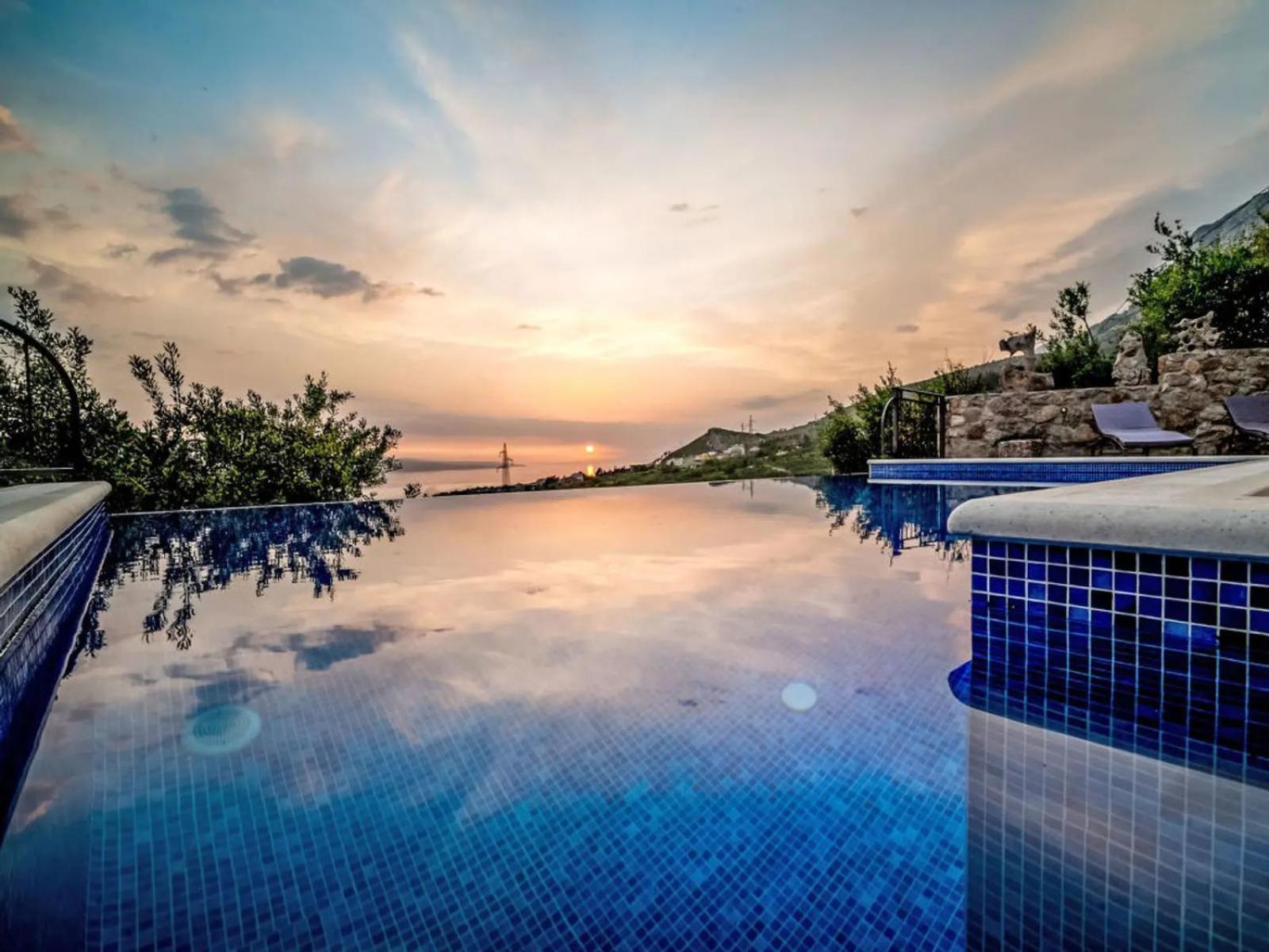 Villa Bellavista**** Best Place For Your Holliday Makarska Eksteriør billede