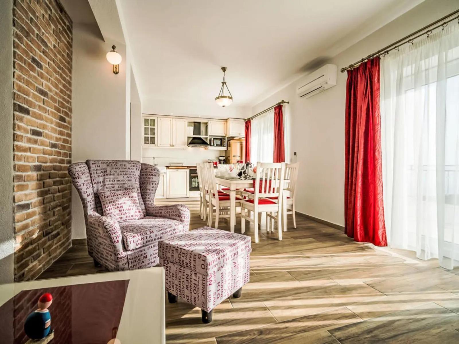Villa Bellavista**** Best Place For Your Holliday Makarska Eksteriør billede